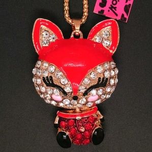 betsey johnson rhinestone fox necklace
